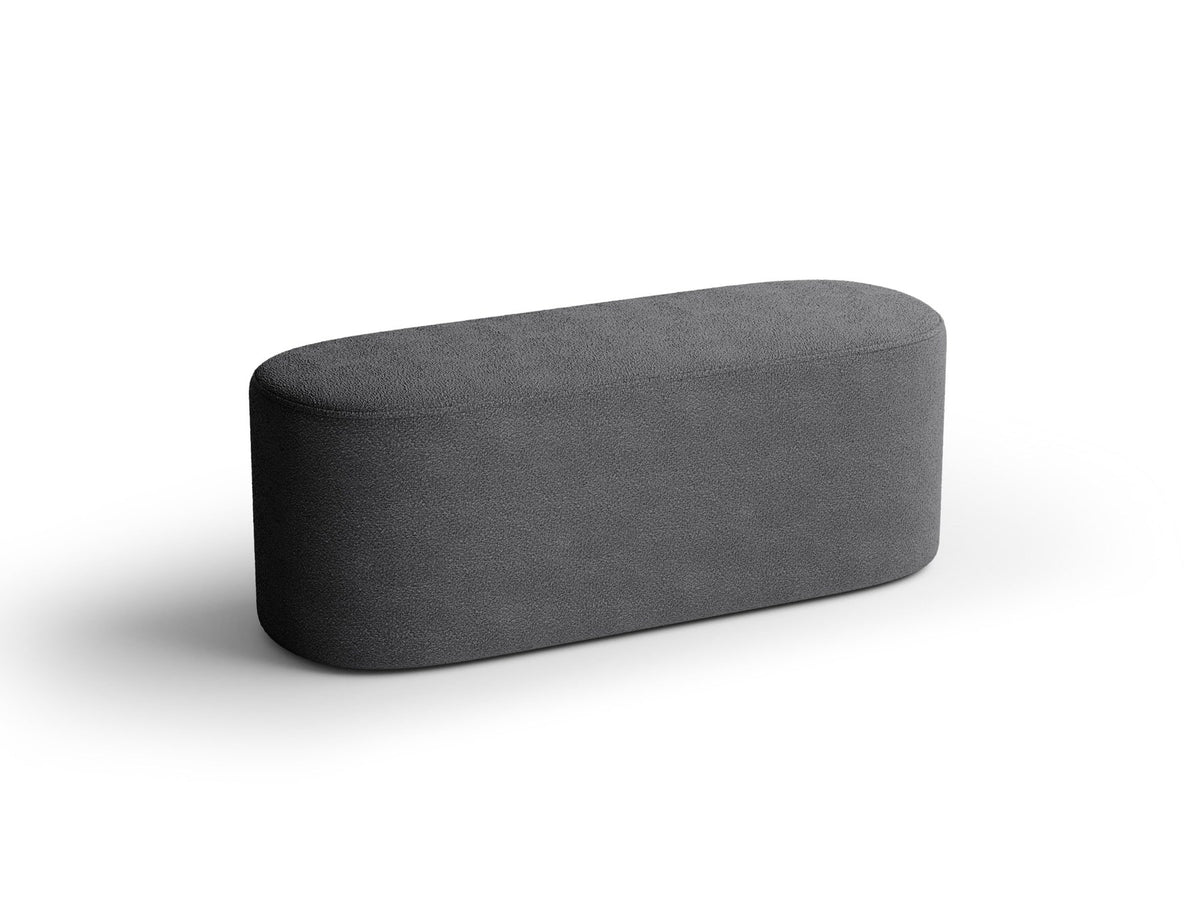 Weisse Sitzbank Dia von Micadoni mit gepolstertem Bouclé-Bezug, schwarzen Kunststoffbeinen und kompaktem, rechteckigem Design.