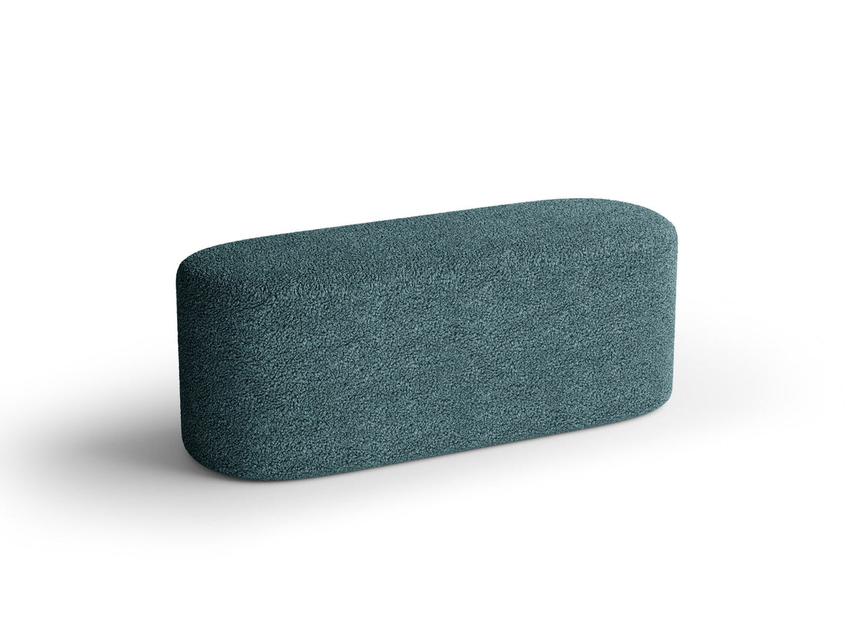 Weisse Sitzbank Dia von Micadoni mit gepolstertem Bouclé-Bezug, schwarzen Kunststoffbeinen und kompaktem, rechteckigem Design.