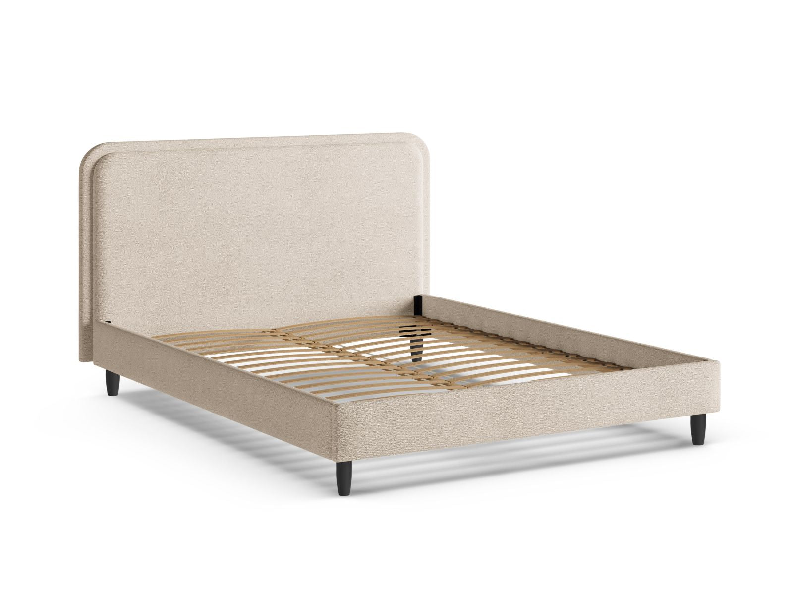 Elegantes Aveline Bett mit 140 cm Kopfteil in zartem Beige, ideal für stilvolle Schlafzimmergestaltung von Micadoni.