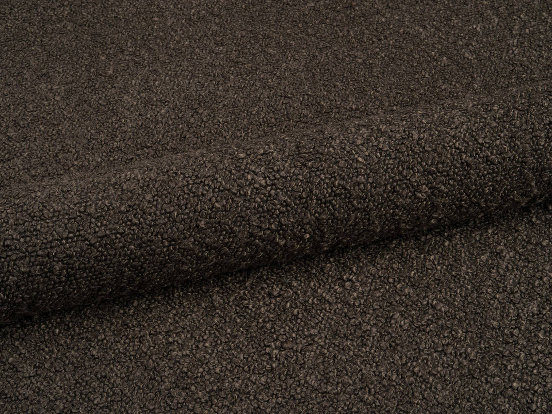 Aveline Bett mit gepolstertem Kopfteil, Stoffbezug Wind, schwarze Holzbeine, Bettgestell aus Möbelplatte und Sperrholzlatten, Grösse 140 x 200 cm.