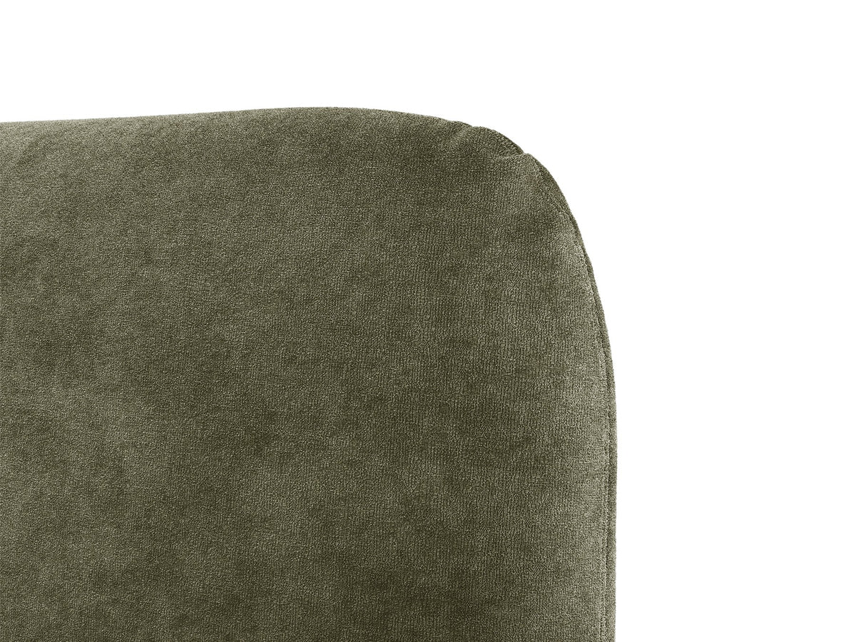 Foto des Vera Betts mit gepolstertem, abgerundetem Kopfteil in leichtem Beige, Chenille-Stoff und gepolsterten Holzbeinen.
