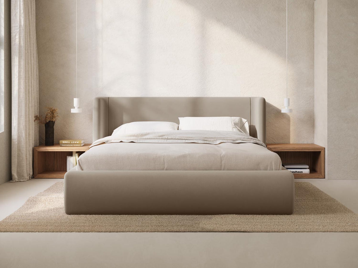 Jolene Bett mit Stauraum und Headboard 140cm in Cappuccino-Bluvel präsentiert im Onlineshop von KAQTU Design AG. Bett ist von Micadoni