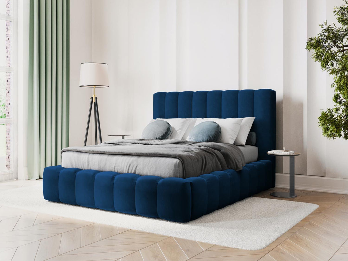 Kelp Bett mit Stauraum und Headboard 140cm in Royal Blue-Bluvel präsentiert im Onlineshop von KAQTU Design AG. Bett ist von Micadoni