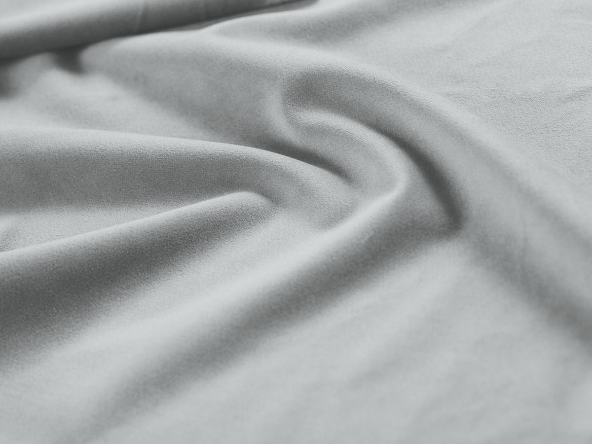 Susan Bett mit Stauraum 140cm in Silver-Bluvel präsentiert im Onlineshop von KAQTU Design AG. Bett ist von Micadoni