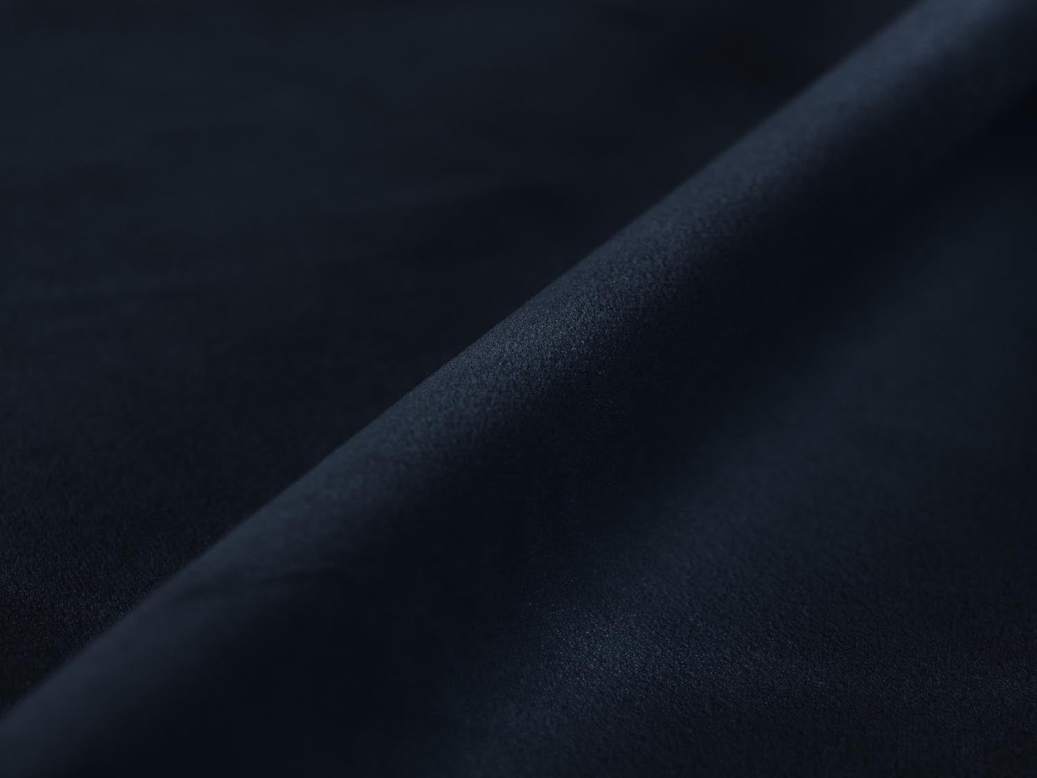Lupine Velour Bett mit Stauraum und Headboard 140cm in Dark Blue-Paris präsentiert im Onlineshop von KAQTU Design AG. Bett ist von Micadoni