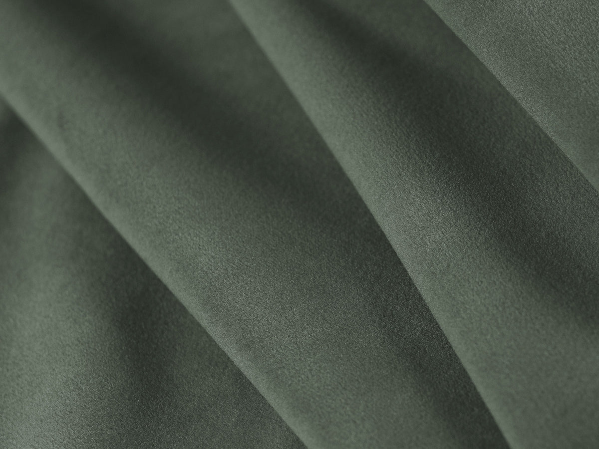 Stauraumbett Ovalo von Micadoni in Light Grey-Magic Velvet mit gepolstertem Kopfteil, Metallrahmen, Bettkasten und schwarzen Kunststoffbeinen.