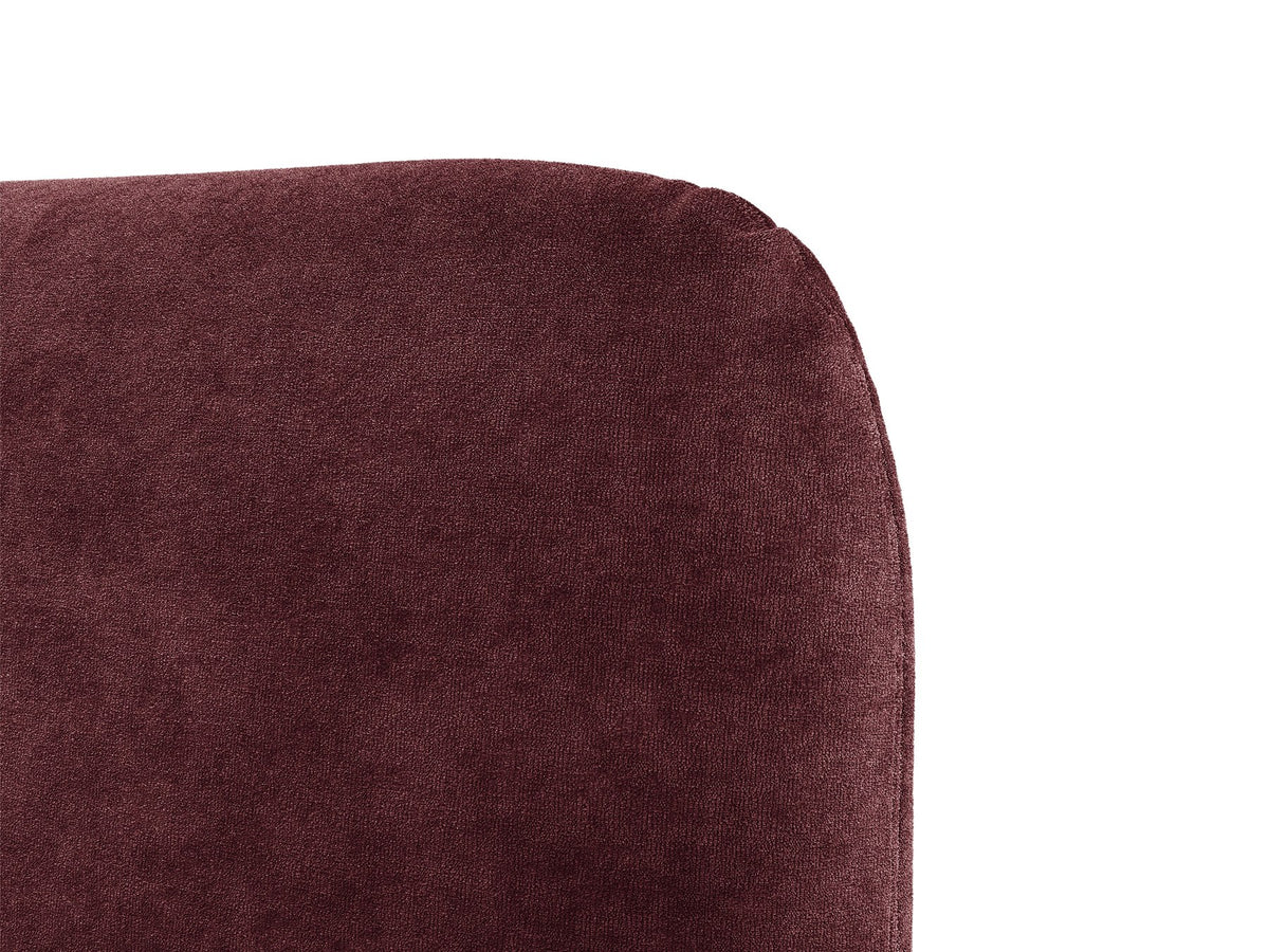 Polstergestell des Vera Betts mit abgerundetem Kopfteil in Chenille-Stoff Perfect Harmony, hellbeige, mit gepolsterten Holzbeinen.