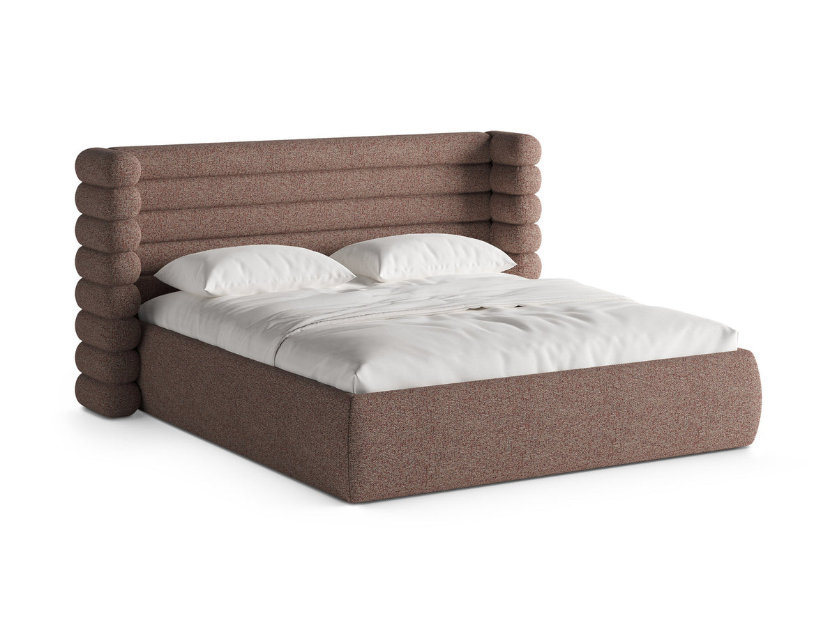 Stauraumbett Mount mit gepolstertem Kopfteil, Massivholzrahmen aus Kiefer und schwarzen Kunststoffbeinen, Bettkasten mit Gaslift-Mechanismus sichtbar geöffnet