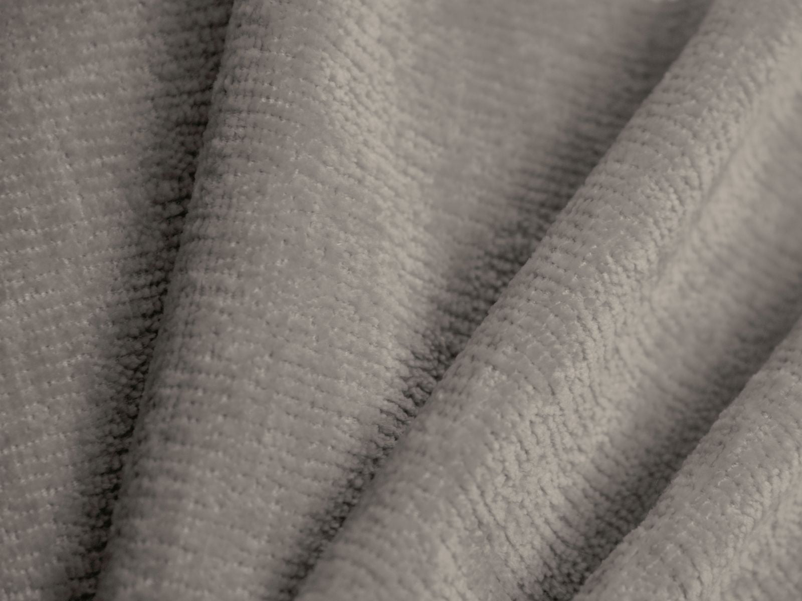 Elegantes Ovalo Bett mit 180 cm hohem Kopfteil und integriertem Stauraum in sanftem Beige, perfekt für eine moderne Schlafzimmereinrichtung.