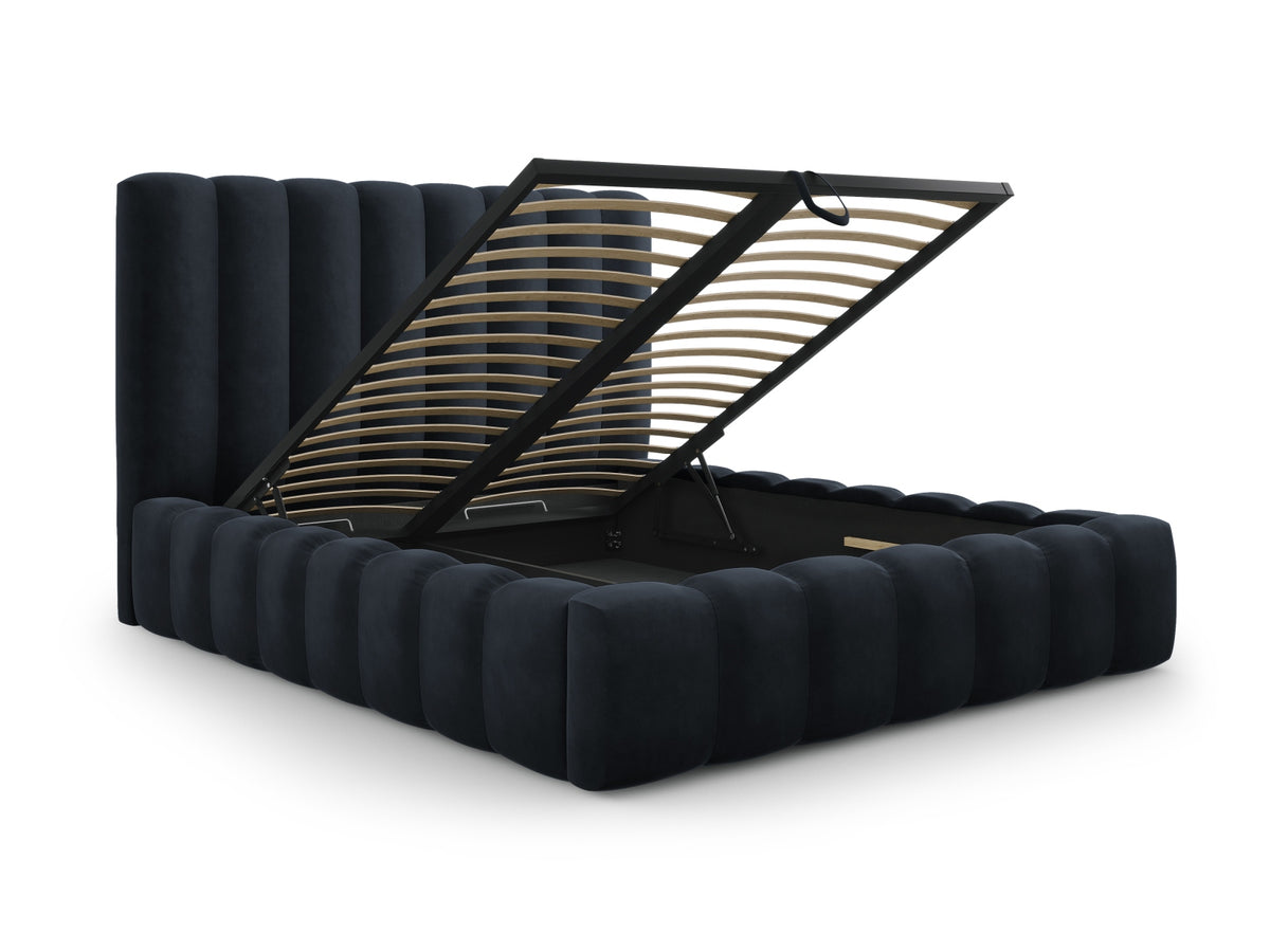 Kelp Bett mit Stauraum und Headboard 180cm in Dark Blue-Bluvel präsentiert im Onlineshop von KAQTU Design AG. Bett ist von Micadoni