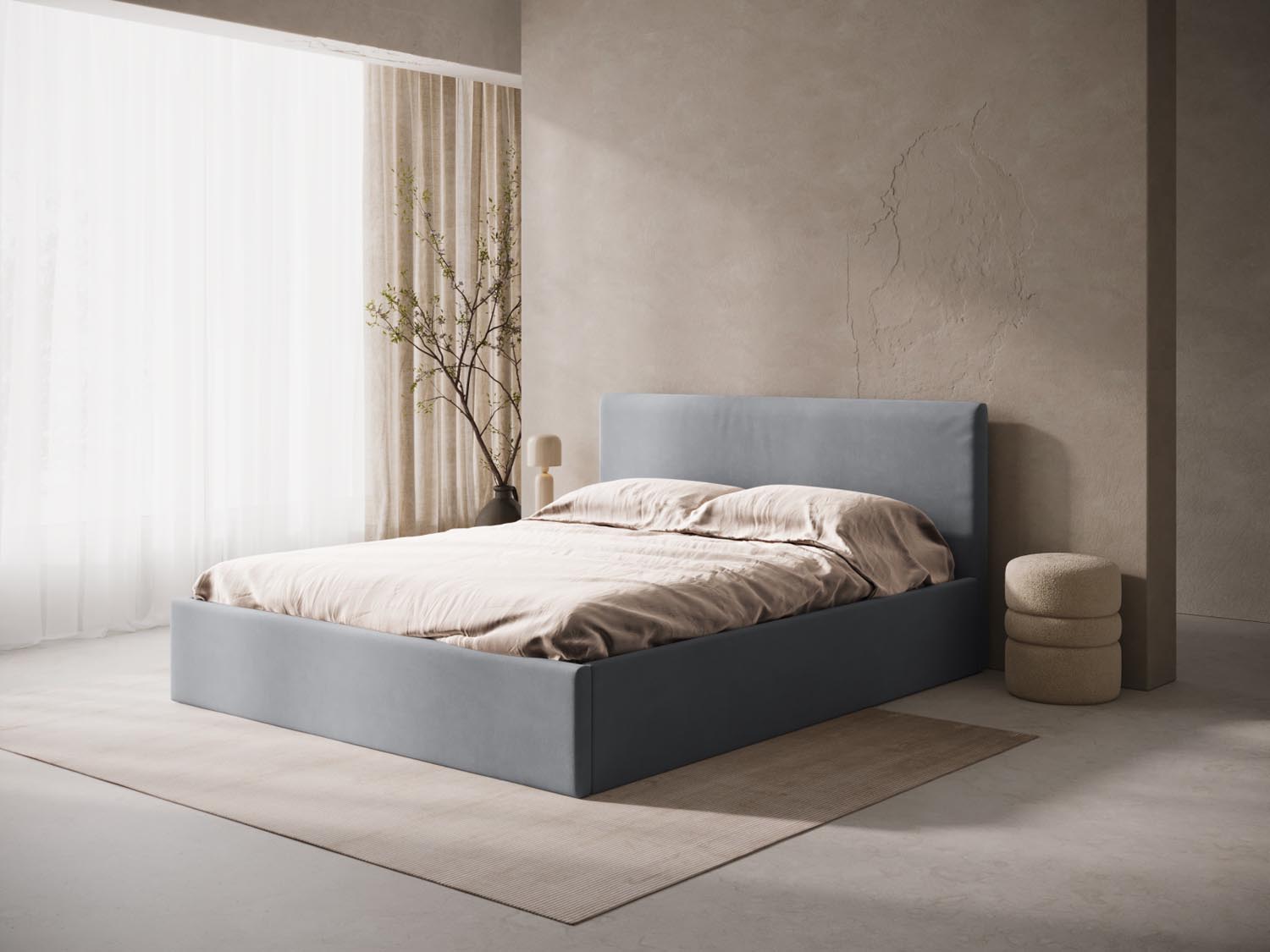 Entdecken Sie das stilvolle Susan Velour Bett von Micadoni – modernes Design trifft auf praktischen Stauraum für Ihr Schlafzimmer!