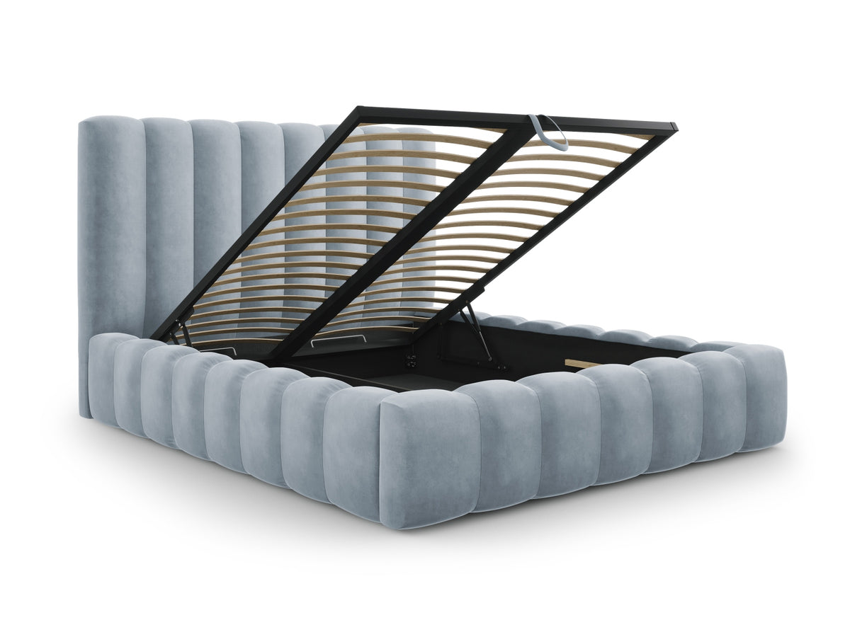 Kelp Bett mit Stauraum und Headboard 200cm in Light Blue-Bluvel präsentiert im Onlineshop von KAQTU Design AG. Bett ist von Micadoni