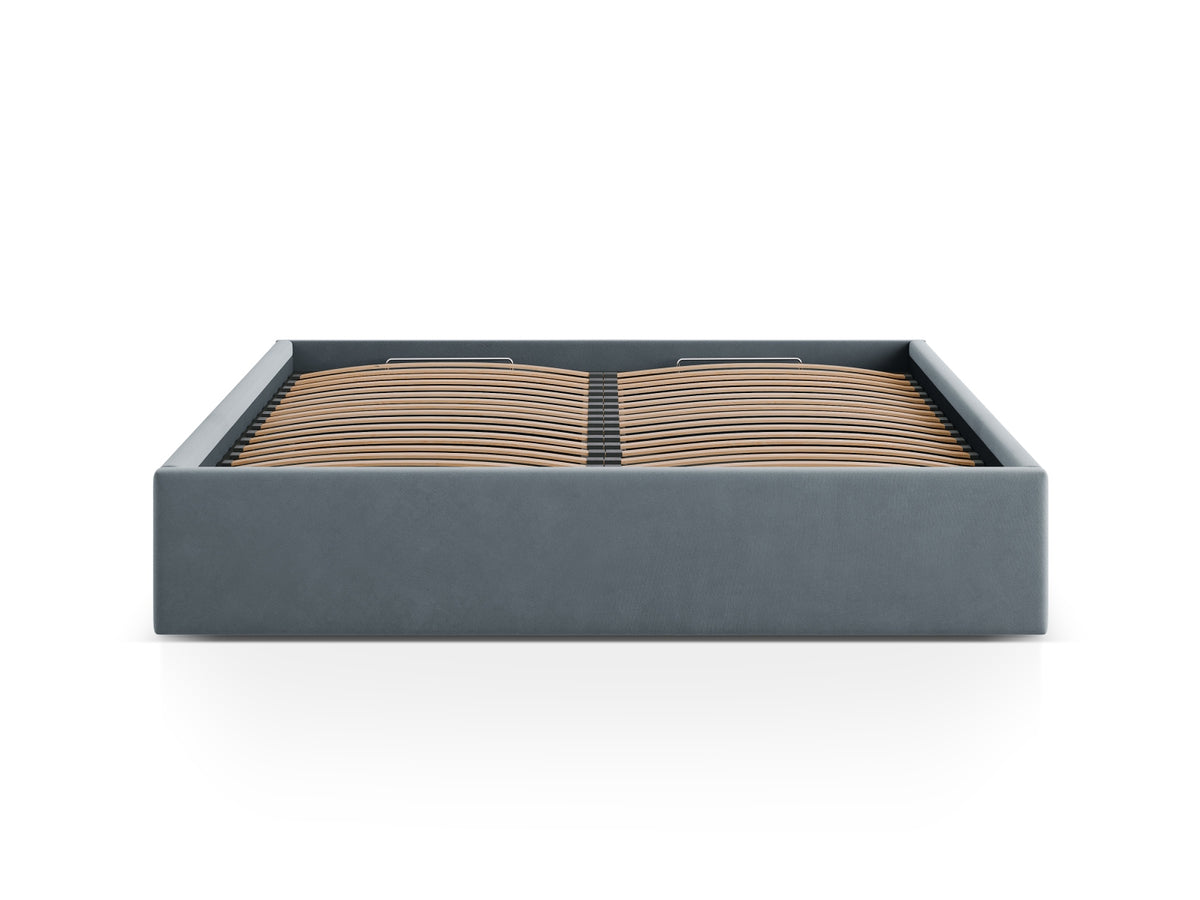 Susan Bett mit Stauraum 200cm in Light Blue-Bluvel präsentiert im Onlineshop von KAQTU Design AG. Bett ist von Micadoni