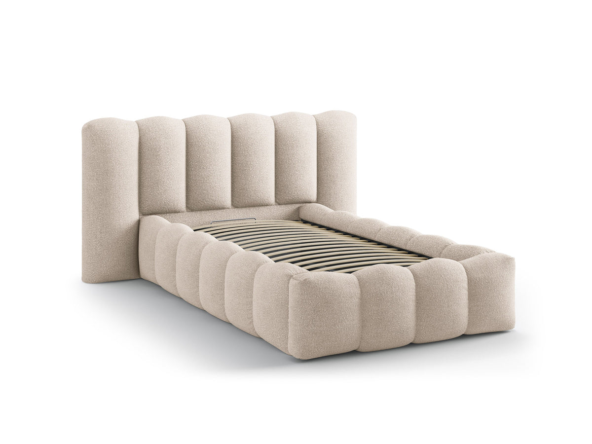 Lupine Stauraumbett mit Kopfteil 90 x 200 cm von Micadoni in Light Beige-Moly, Metallrahmen mit Sperrholzlatten und schwarzen Kunststoffbeinen.