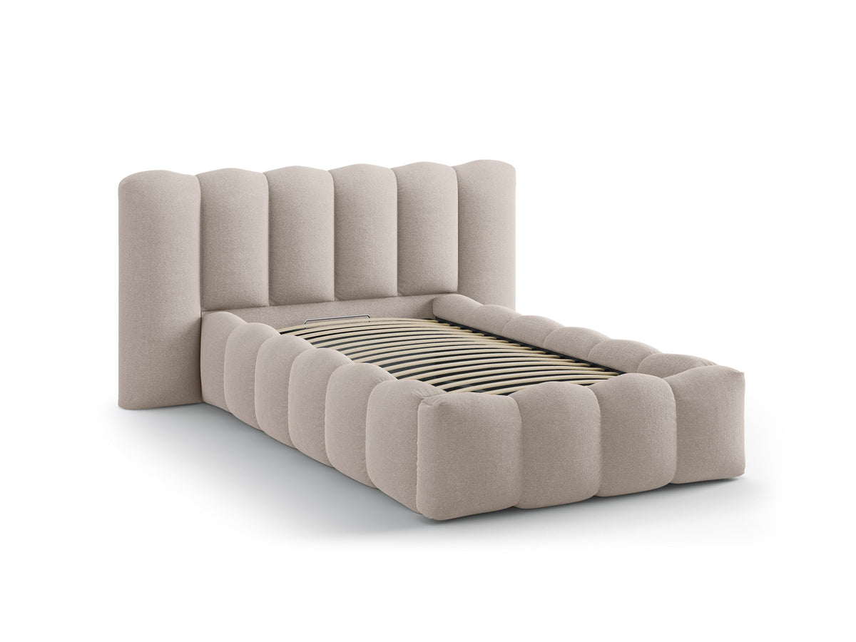 Lupine Stauraumbett mit Kopfteil 90 x 200 cm von Micadoni in Light Beige-Moly, Metallrahmen mit Sperrholzlatten und schwarzen Kunststoffbeinen.
