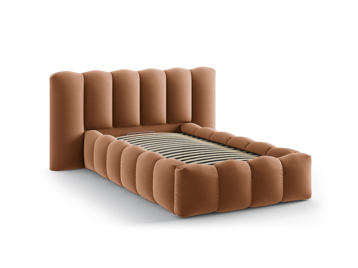 Lupine Stauraumbett mit Kopfteil 90 x 200 cm von Micadoni in Light Beige-Moly, Metallrahmen mit Sperrholzlatten und schwarzen Kunststoffbeinen.