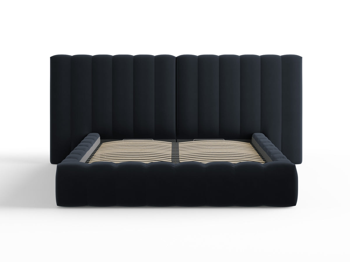 Kelp Bett mit Stauraum und doppeltem Headboard 140cm in Dark Blue-Bluvel präsentiert im Onlineshop von KAQTU Design AG. Bett ist von Micadoni