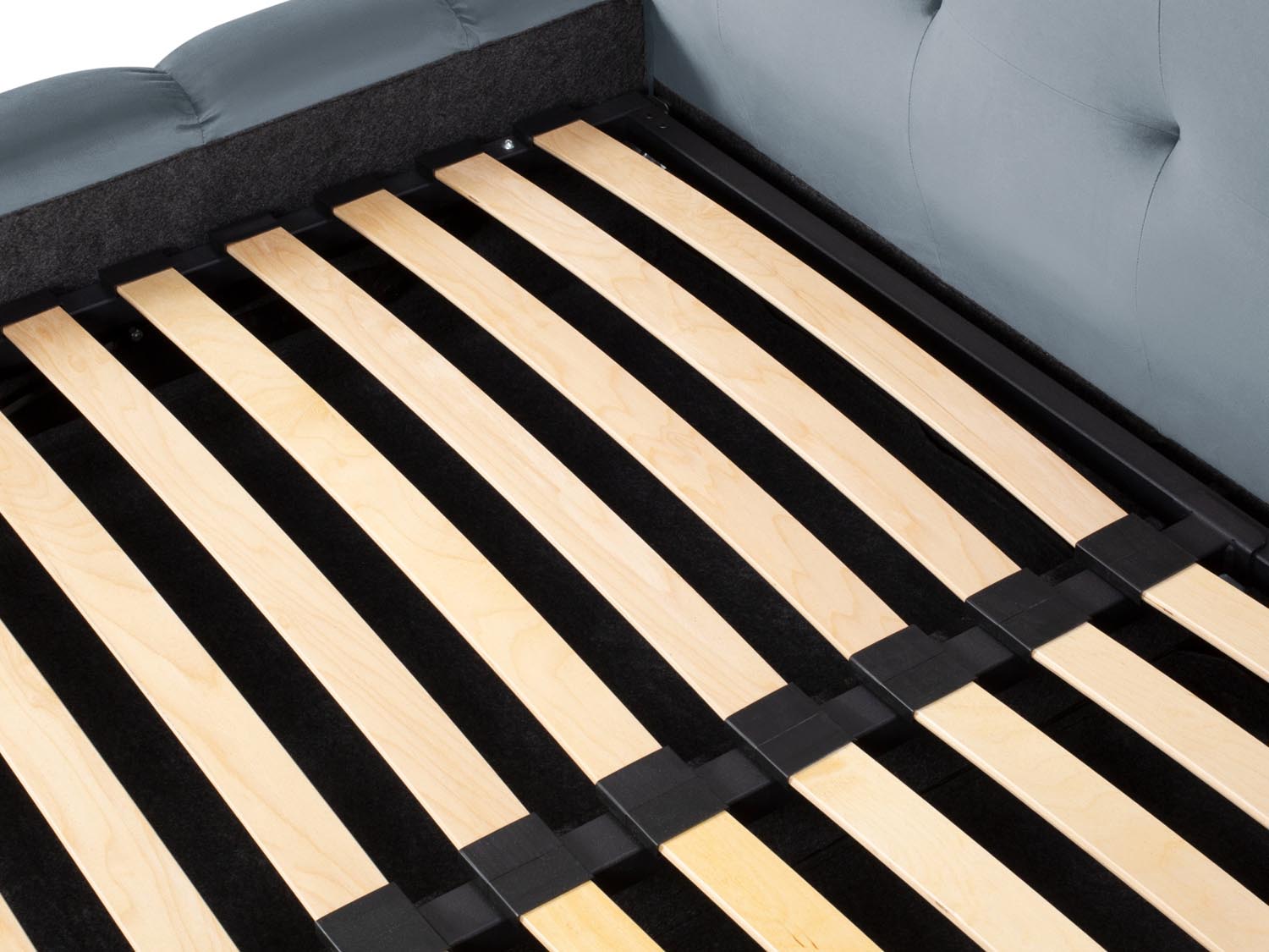 Erleben Sie das Mamaia Velour Bett von Micadoni: 350 cm pure Eleganz, doppeltes Headboard und cleverer Stauraum für Ihr modernes Schlafzimmer.