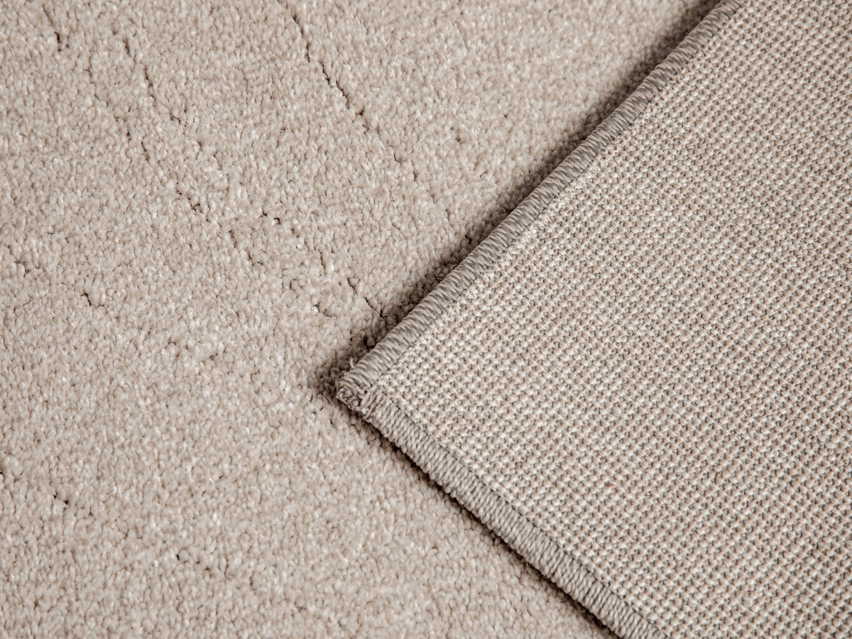 Teppich Kagera von Micadoni in Perle, rechteckige Form, strukturierte Oberfläche aus Cut-and-Loop-Flor, Polypropylen-Frisé-Garn.