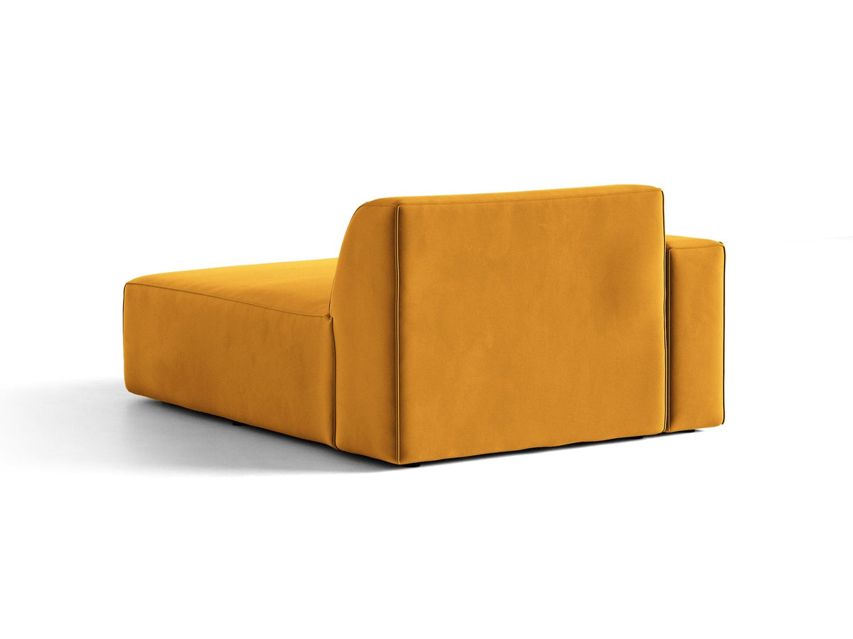 Jodie Chaiselongue von Micadoni in leichtem Beige, Venus-Samtstoff-Bezug, schwarze Kunststoffbeine, modulares Sofa-Element mit linker Ausrichtung.