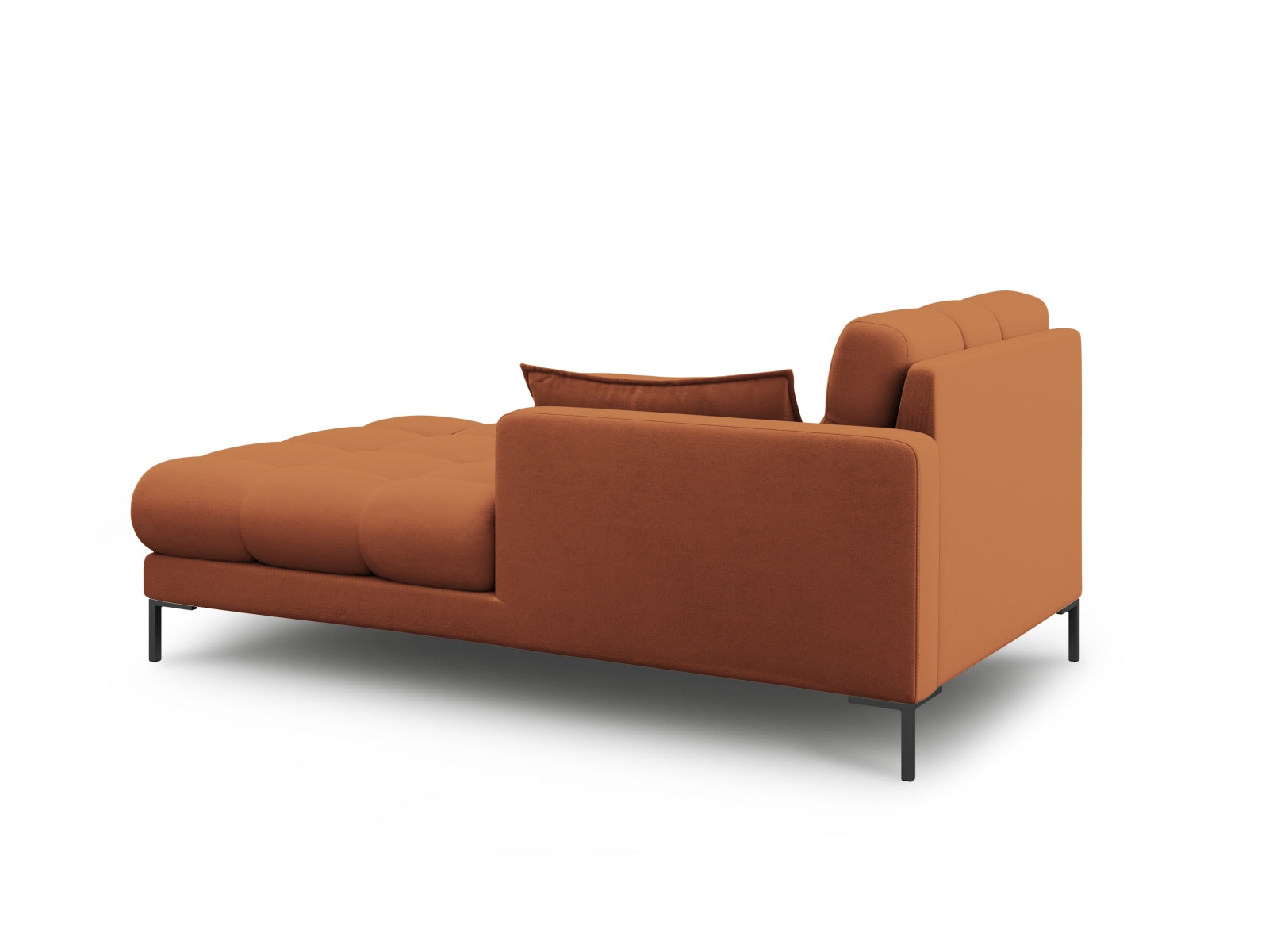 Elegantes Mamaia Sofa Chaise Lounge in Brick und Schwarz-Neve, ideal für stilvolle Wohnräume. Perfekt für entspannte Momente.