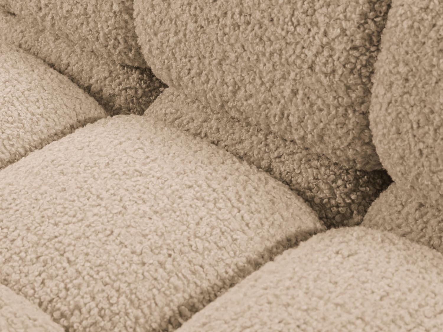Elegantes Bellis Boucle Sofa Chaise Lounge in warmen Erdtönen, 1 Sitz, 94cm, ideal für stilvolle Wohnräume von Micadoni.