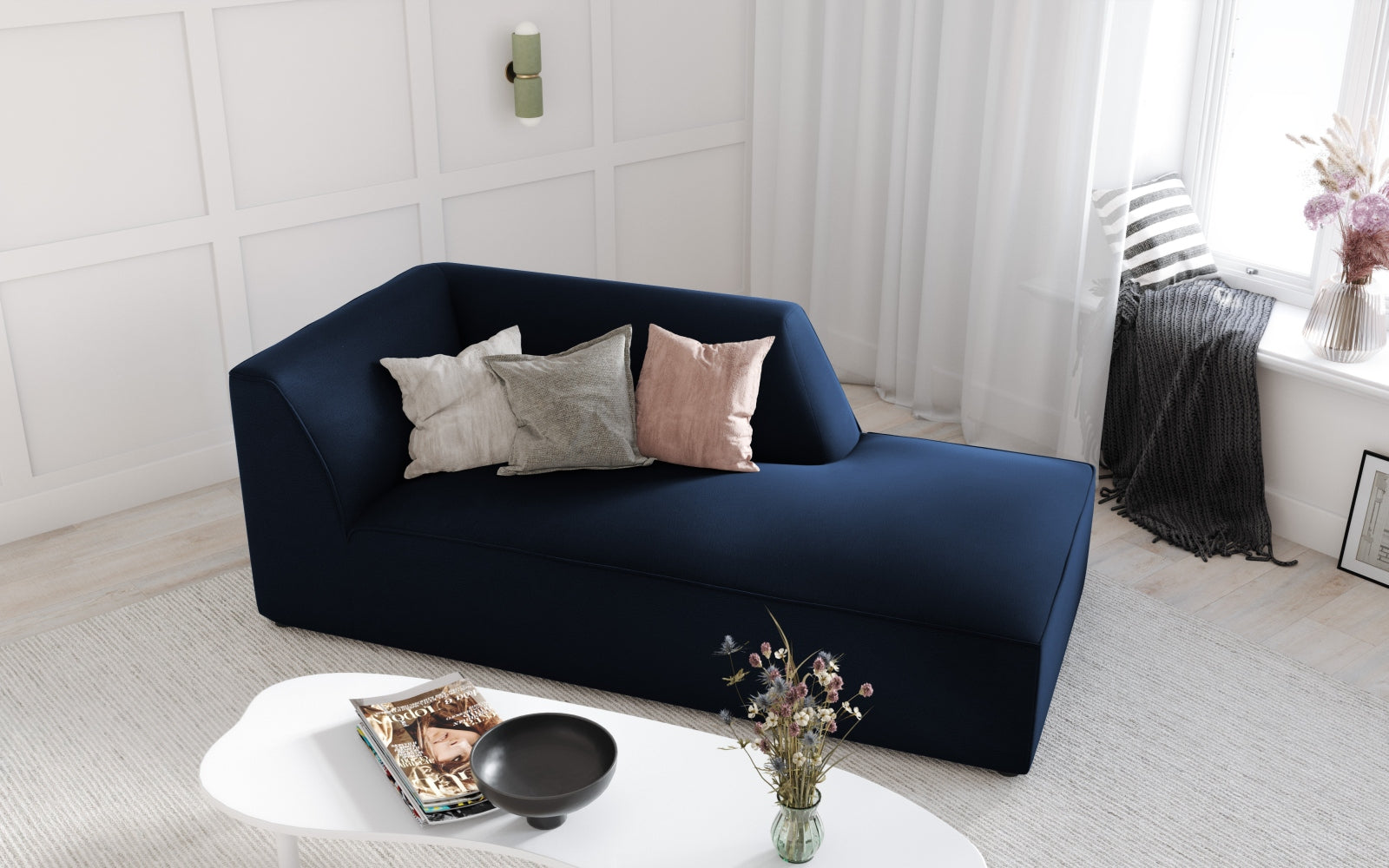 Elegantes Ruby Velour Sofa Chaise Lounge in edlem Rot, ideal für stilvolle Wohnräume, präsentiert als modernes L-Sofa von Micadoni.