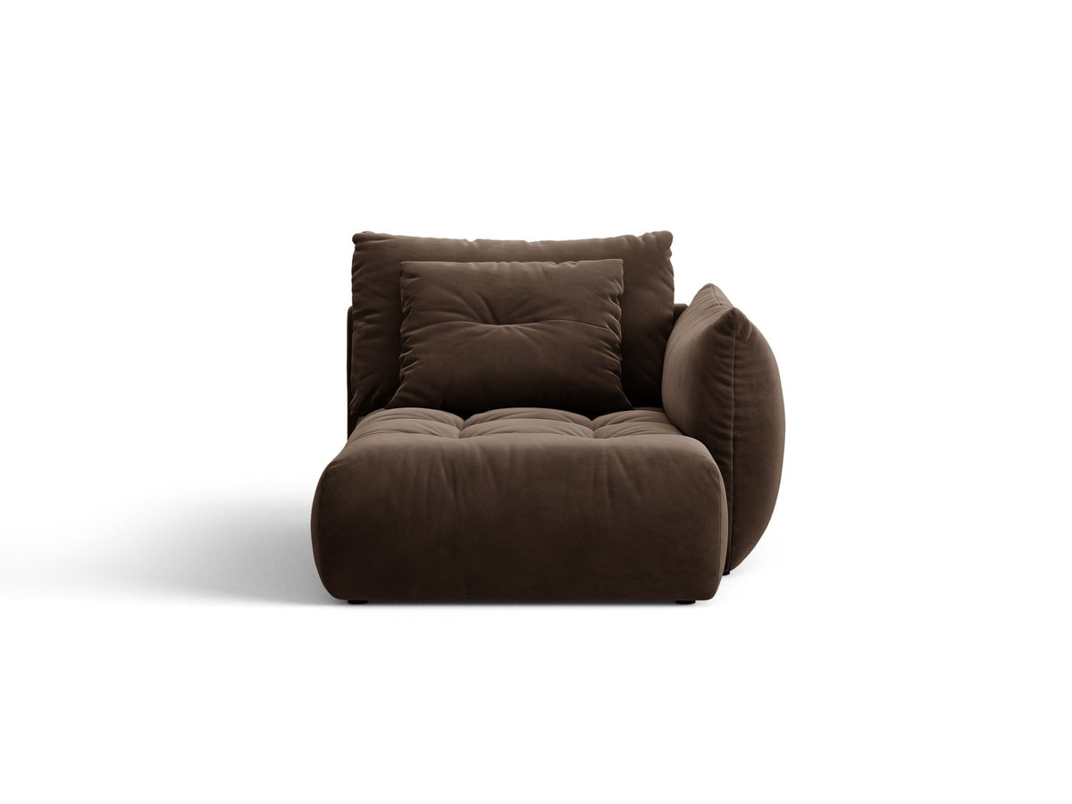 Modulares Sofa Bloom Chaiselongue von Micadoni in leichtem Beige mit Casino-Velours-Bezug, schwarzen Kunststoffbeinen und rechter Ausrichtung.