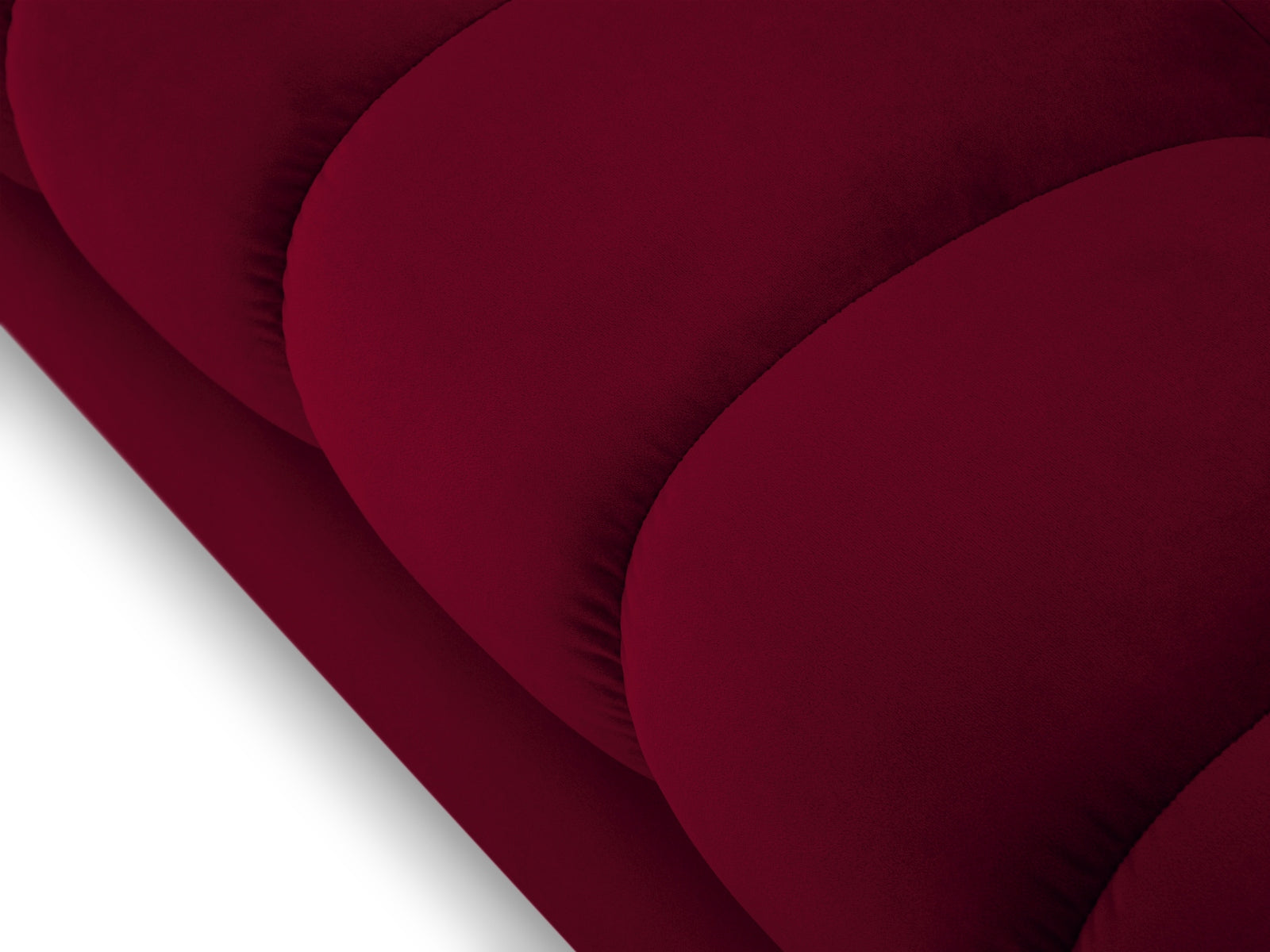 Elegantes Mamaia Velour Sofa Chaise Lounge in luxuriösem Rot und Schwarz, ideal für stilvolle Wohnräume und entspannende Momente.