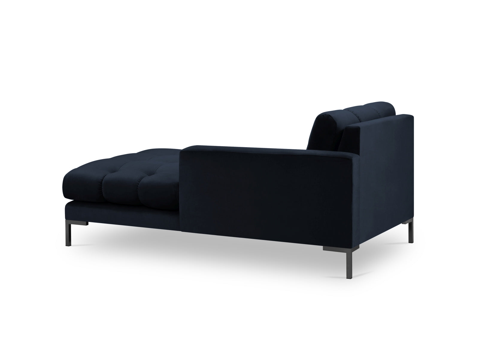 Erleben Sie das Mamaia Velour Sofa Chaise Lounge rechts von Micadoni – ein stilvolles Möbelstück, das Komfort und Eleganz in Ihr Wohnzimmer bringt.