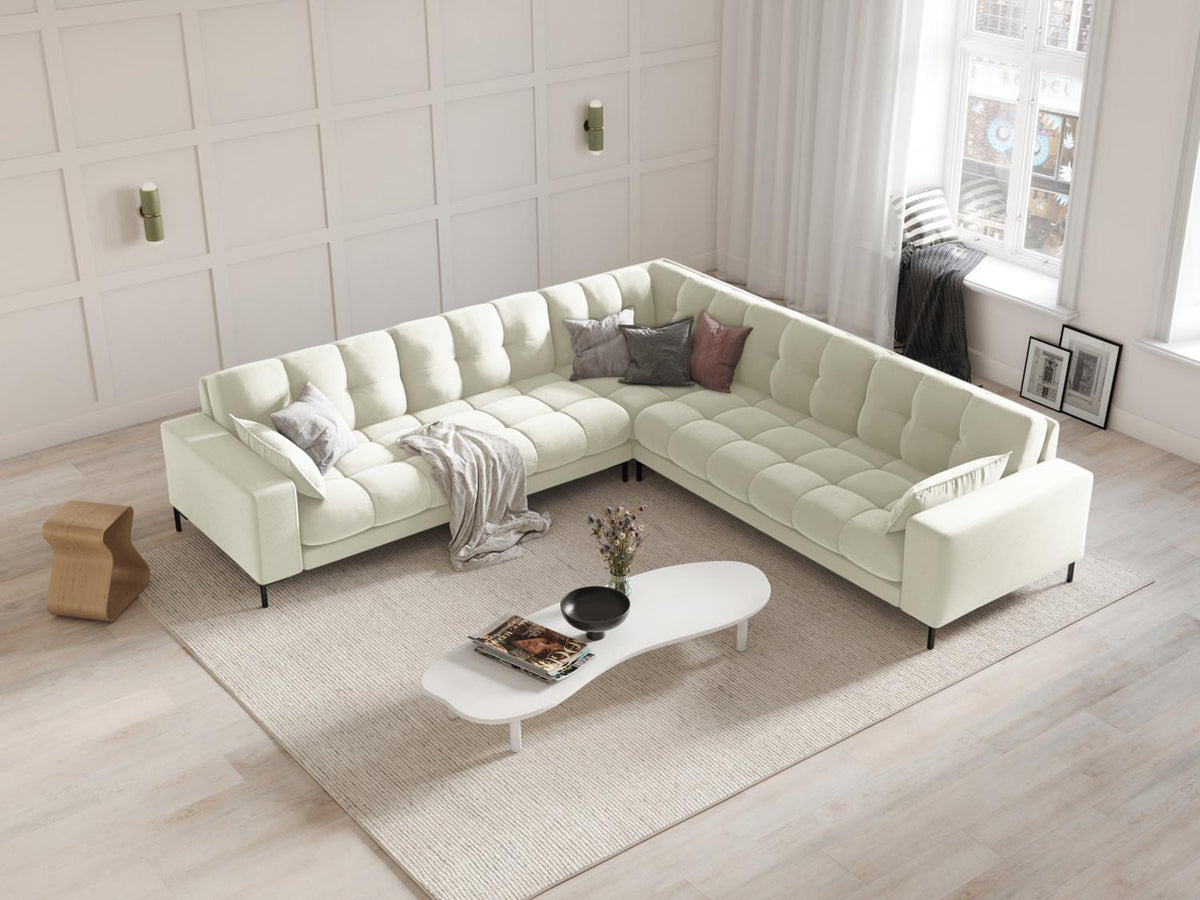 Mamaia Velour Symmetrical Ecksofa 6 Sitzer in Light Beige/Schwarz-Bluvel präsentiert im Onlineshop von KAQTU Design AG. Ecksofa ist von Micadoni