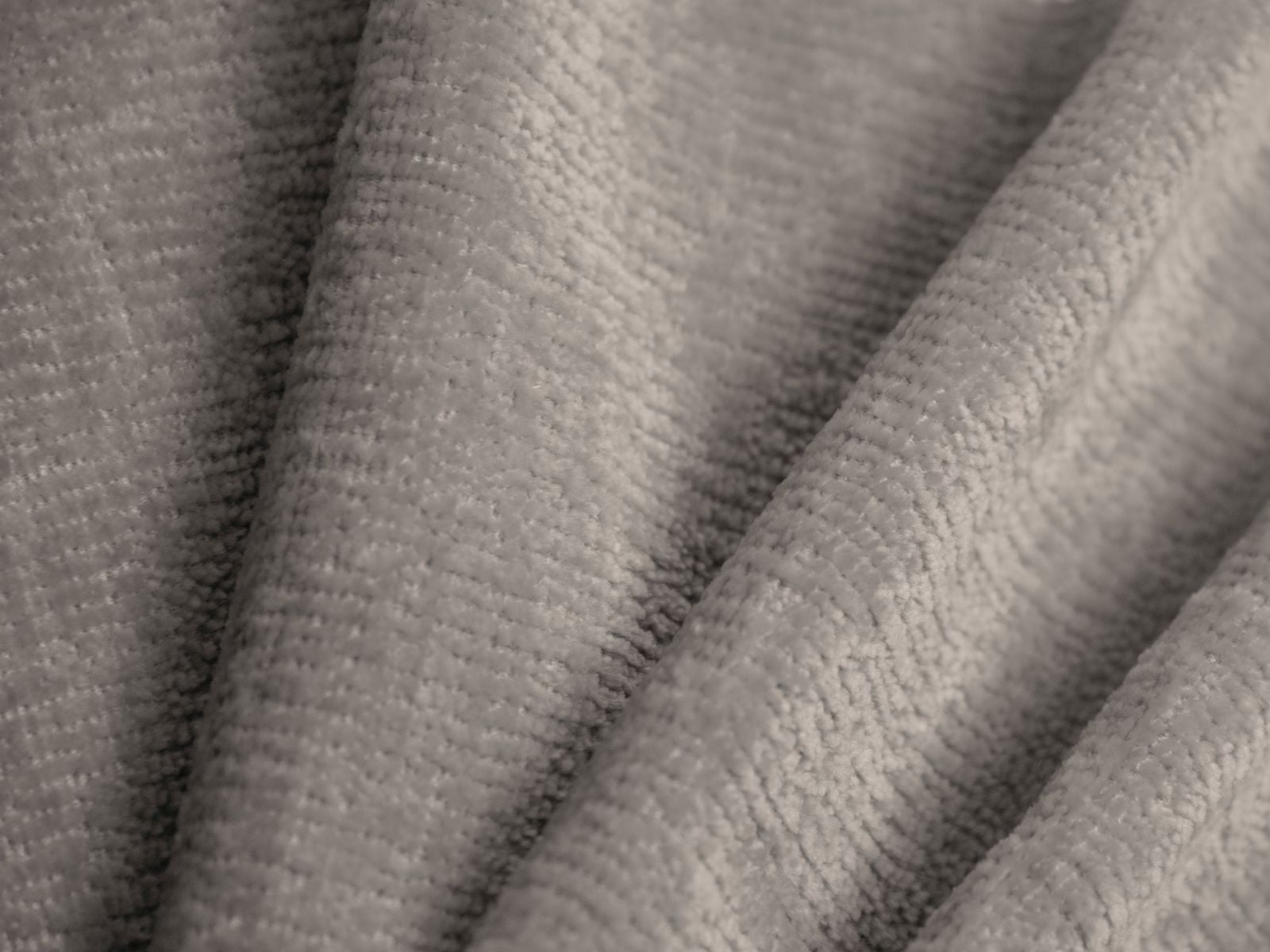 Stilvolles Kopfteil Mistero in zartem Beige, perfekt für moderne Schlafzimmer. Hochwertige Materialien und edles Design von Micadoni.