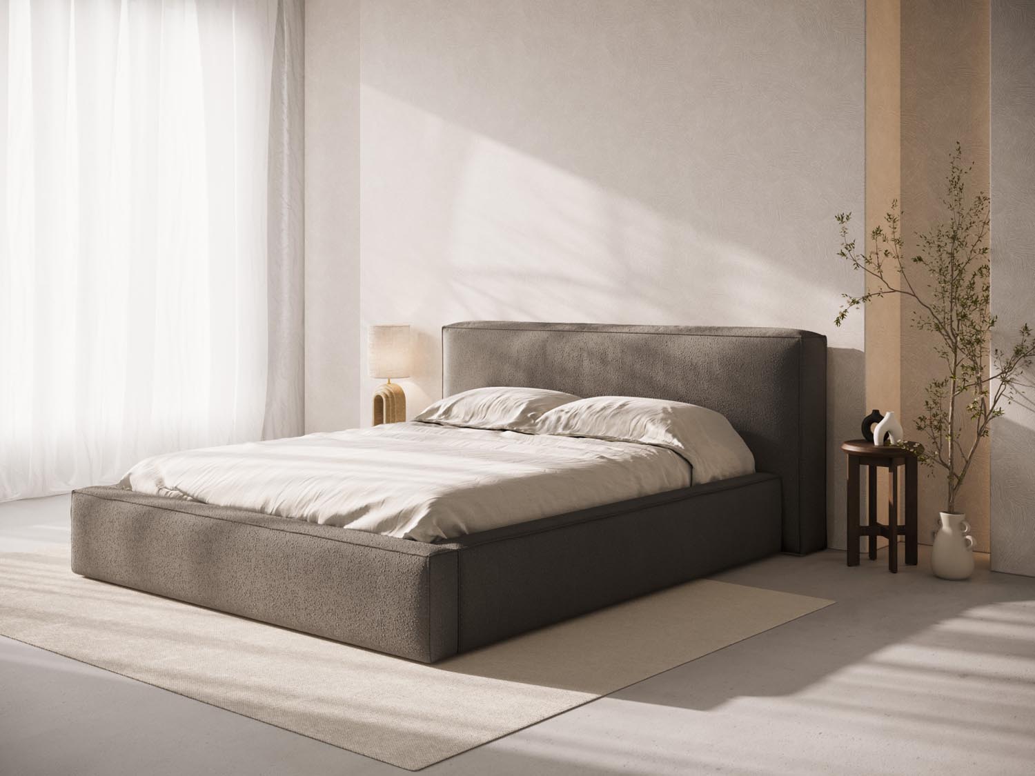 Elegantes Olivia Boucle Kopfteil in sanften Grautönen, ideal für zeitgemäße Schlafzimmergestaltung. Hochwertige Verarbeitung von Micadoni.