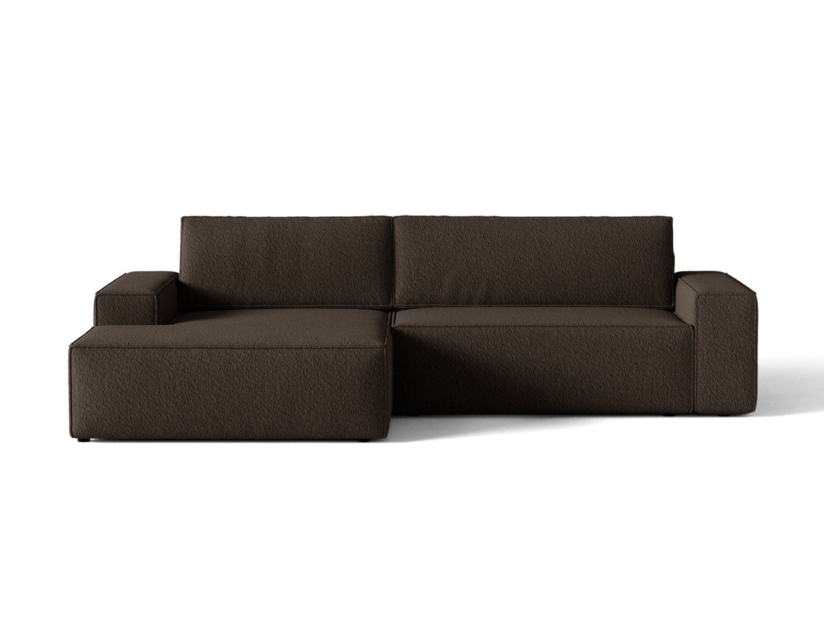Braunes Ecksofa Jodie von Micadoni mit linker Ausrichtung, Baloo-Stoffbezug, schwarzen Kunststoffbeinen und ausklappbarem Bettkasten.
