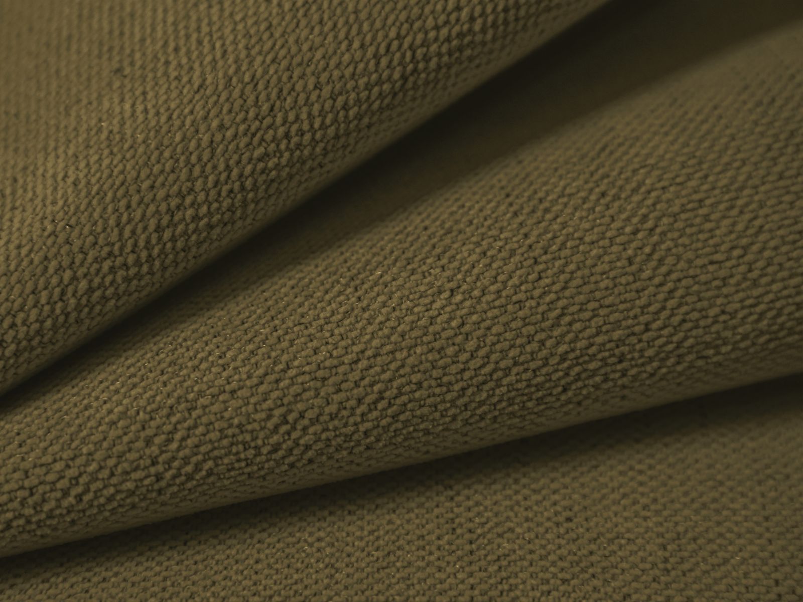 Stylisches 3-Sitzer Ecksofa Victor in elegantem Grün, ideal für Wohnräume, mit praktischer Schlaffunktion und cleverem Stauraum.