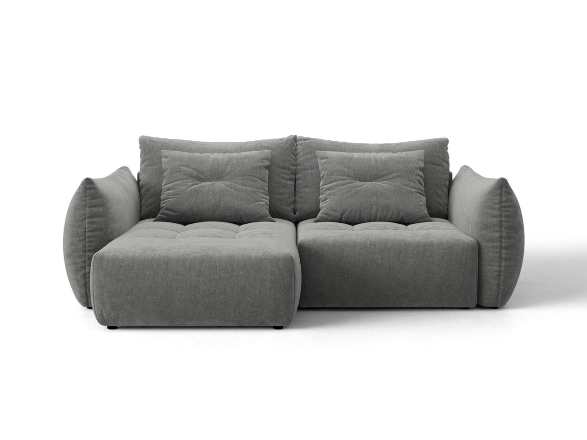Ecksofa Bloom in Sand mit Velours-Bezug, schwarzen Kunststoffbeinen und ausklappbarer Schlaffunktion samt Bettkasten unter der Sitzfläche.