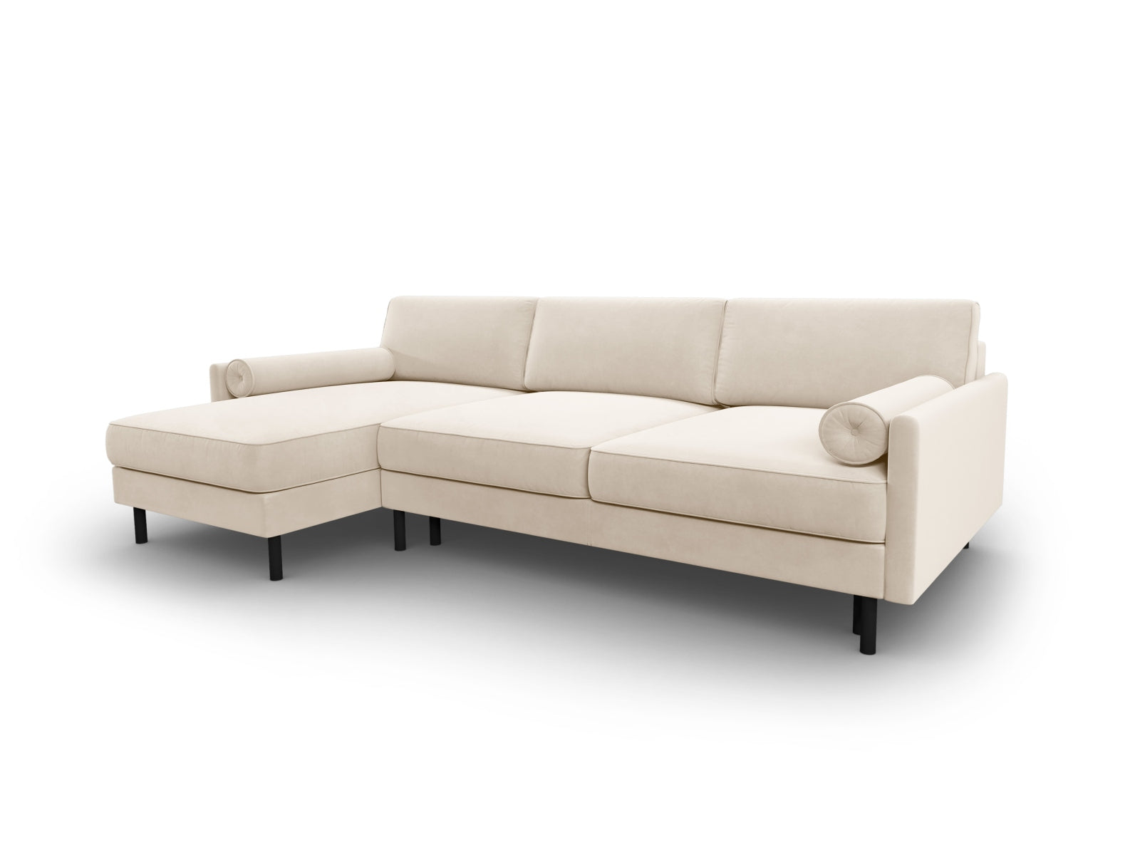 Entdecken Sie das stilvolle Scott Velour Ecksofa von Micadoni. Dieses 5-Sitzer Sofa bietet eine komfortable Schlaffunktion und cleveren Stauraum.