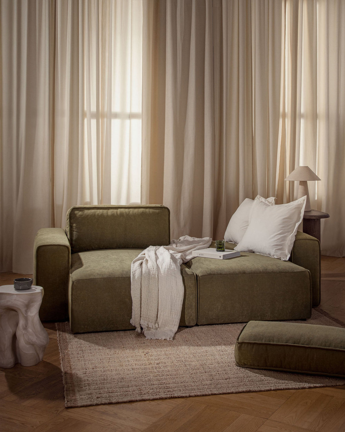 3-Sitzer Ecksofa links mit Schlaffunktion und Stauraum Victor in Nude-Paris präsentiert im Onlineshop von KAQTU Design AG. Bettsofa links ist von Micadoni