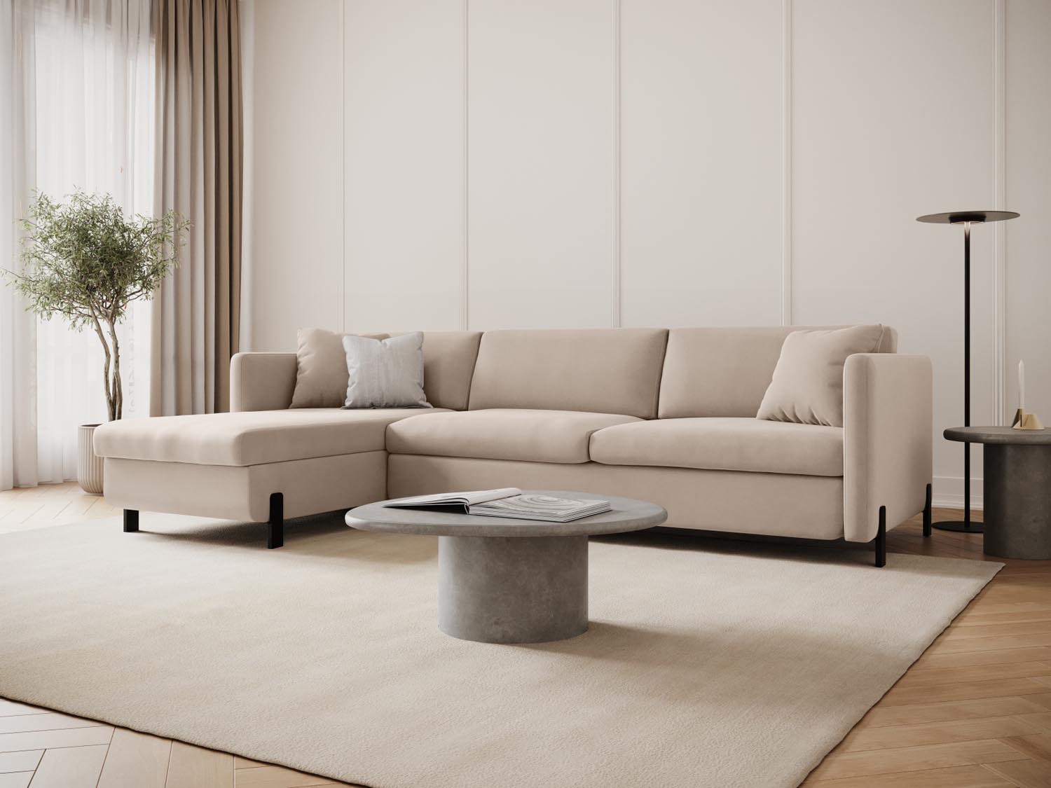 Beige Velour Ecksofa mit Schlaffunktion und Stauraum, ideal für stilvolle Wohnräume, präsentiert in einem modernen Ambiente.