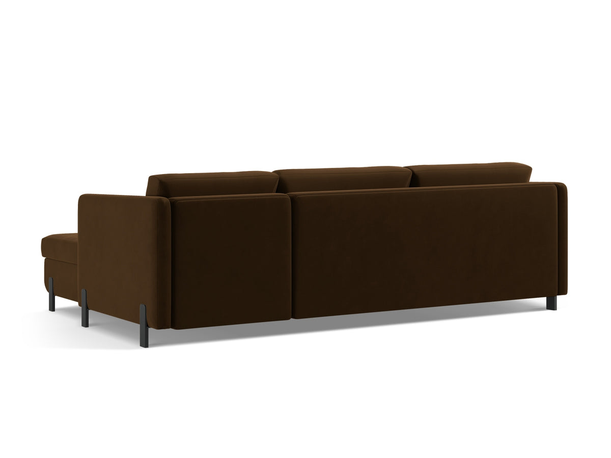 Gloria Velour links Ecksofa mit Schlaffunktion und Stauraum 4 Sitzer in Chocolate-Salvador präsentiert im Onlineshop von KAQTU Design AG. Bettsofa links ist von Micadoni