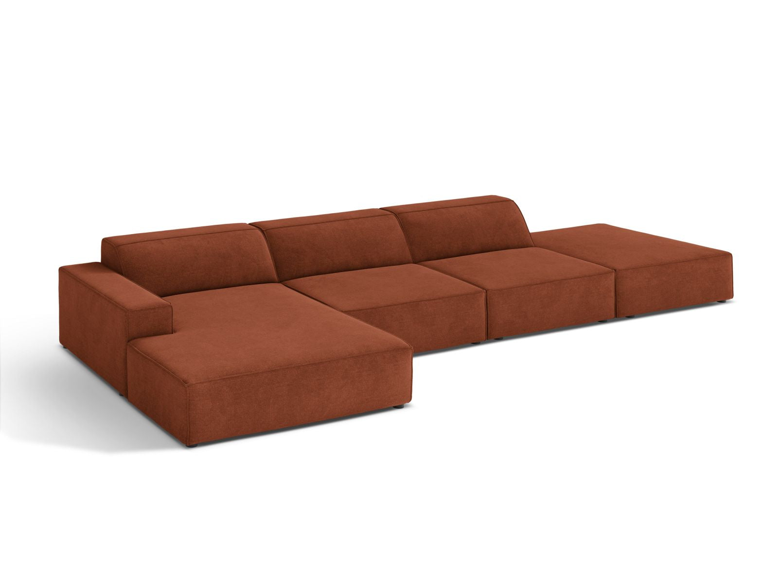 Modulares 5-Sitzer Ecksofa Jodie in Brick-Liberty, ideal für moderne Wohnräume, bietet Komfort und stilvolles Design.