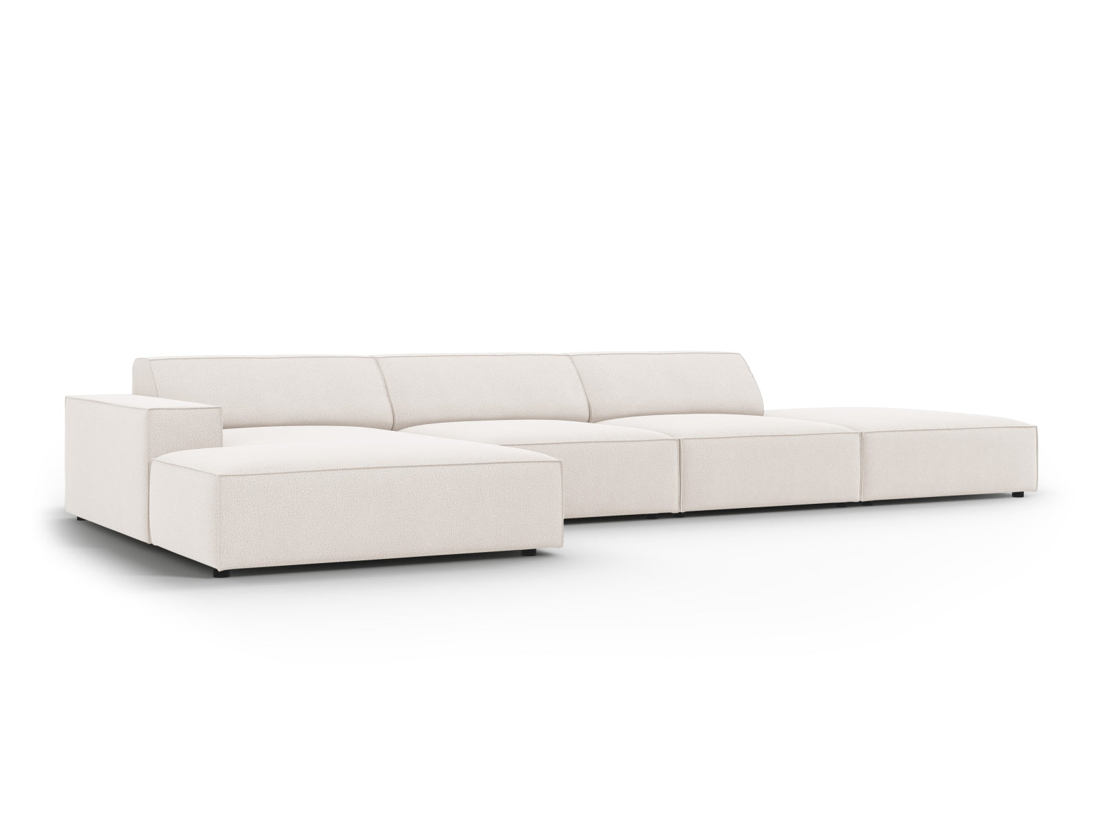 Stilvolles, modulares 5-Sitzer Ecksofa Jodie in warmem Beige, perfekt für entspannte Stunden und gesellige Zusammenkünfte im Wohnzimmer.
