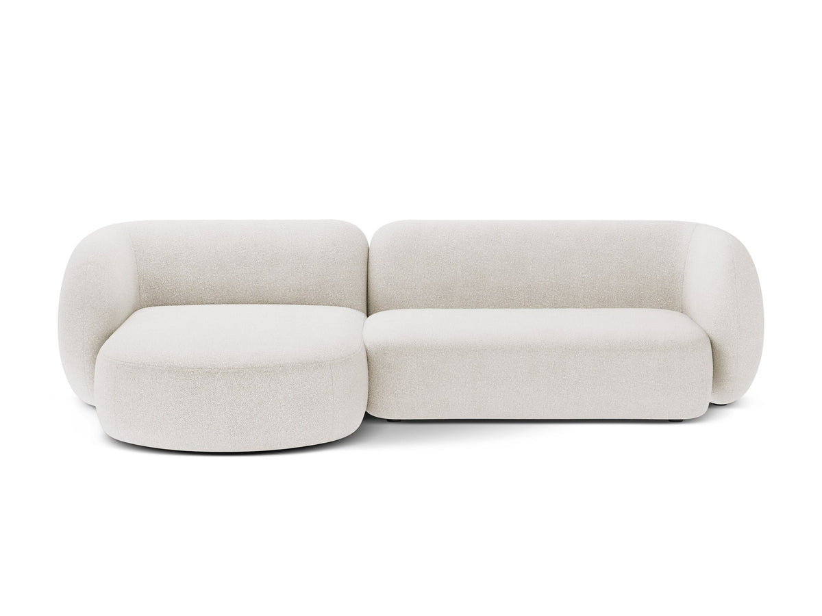 Produktfoto des weissen Kate Ecksofas links von Micadoni mit Bouclé-Stoffbezug, schwarzen Kunststoffbeinen und niedriger Rückenlehne.