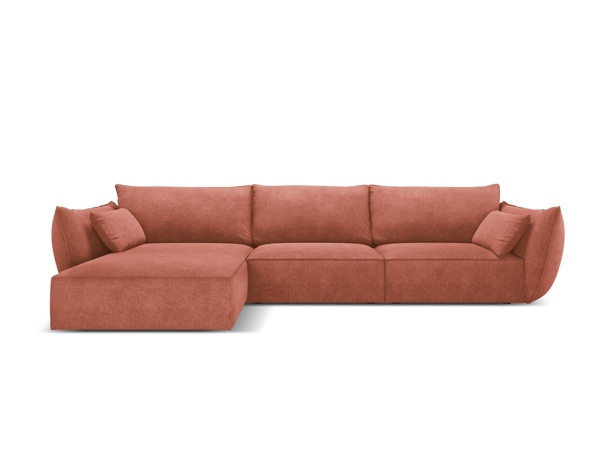 Kaelle Ecksofa links 4 Sitzer in Terracotta-Over The Horizon präsentiert im Onlineshop von KAQTU Design AG. L-Sofa links ist von Micadoni