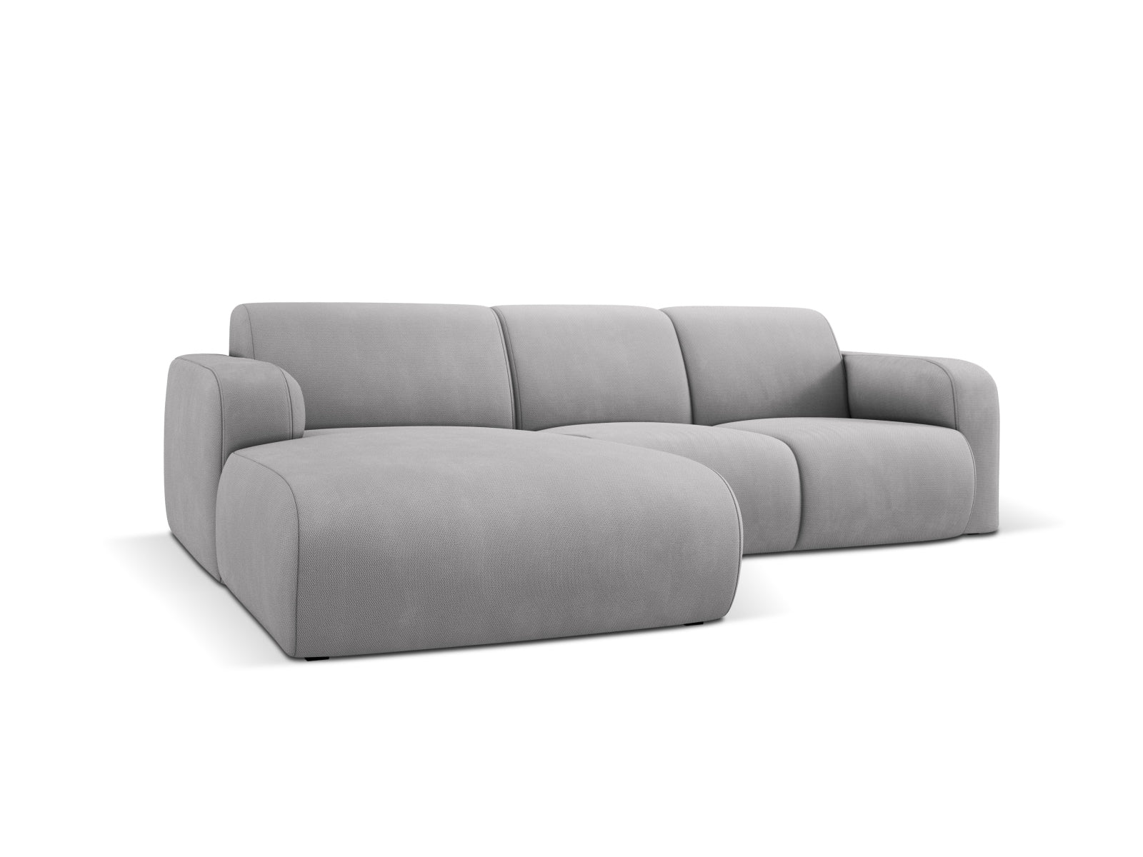 Elegantes L-Sofa Molino in sanftem Grau, perfekt für stilvolle Wohnzimmer. Geräumiges 4-Sitzer Modell von Micadoni.