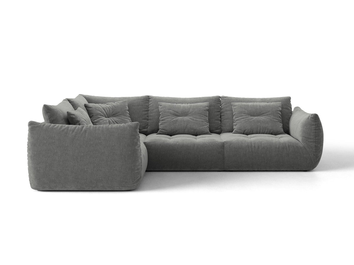 Modulares Ecksofa links Bloom von Micadoni in leichtem Beige, Veloursstoff Casino Pearl, schwarze Kunststoffbeine, tiefe Sitzfläche.