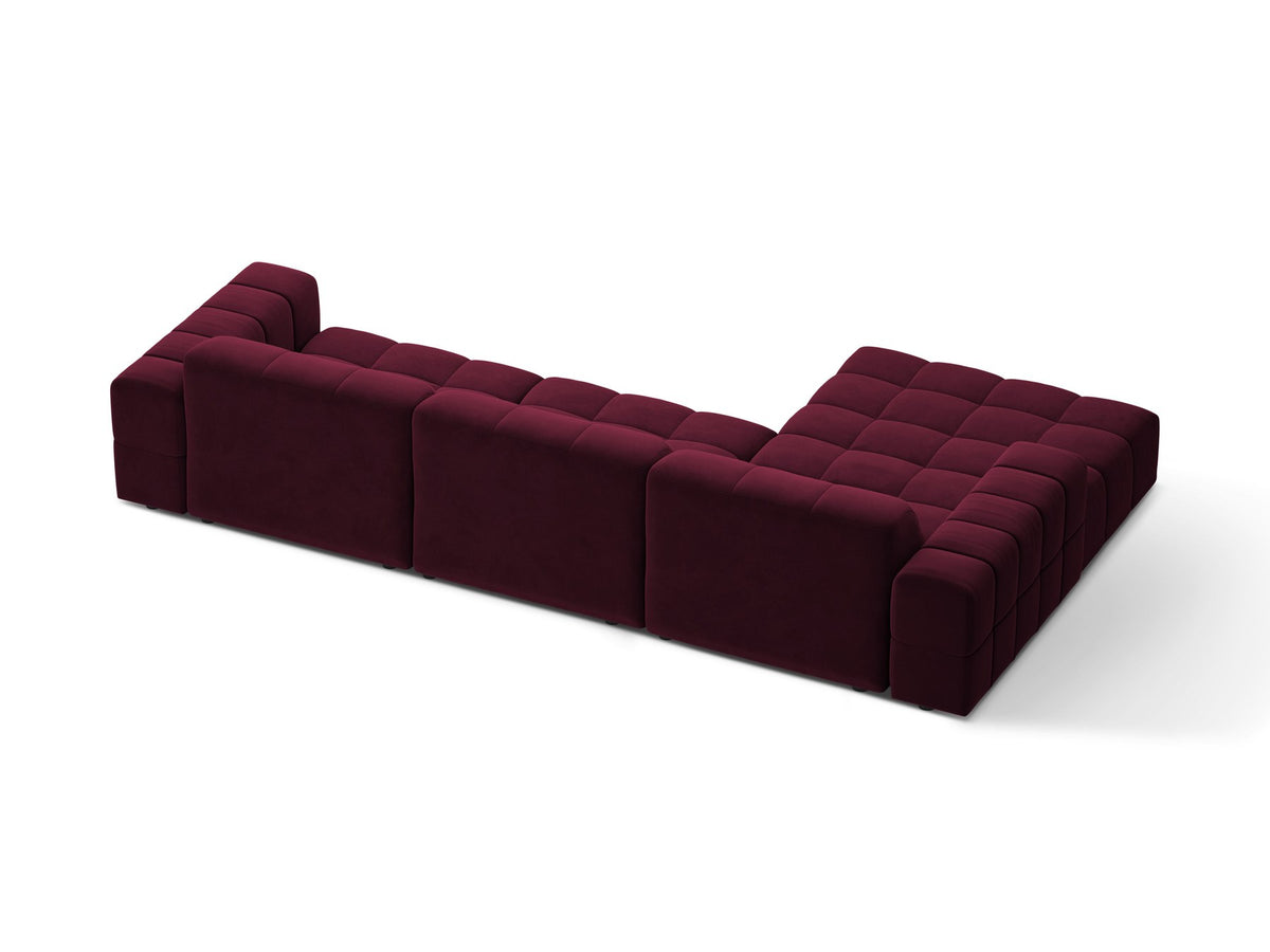 Linksseitiges L-Sofa Jennifer von Micadoni in leichtem Beige, Bluvel-Stoff, mit schwarzen Kunststoffbeinen und niedriger Rückenlehne.