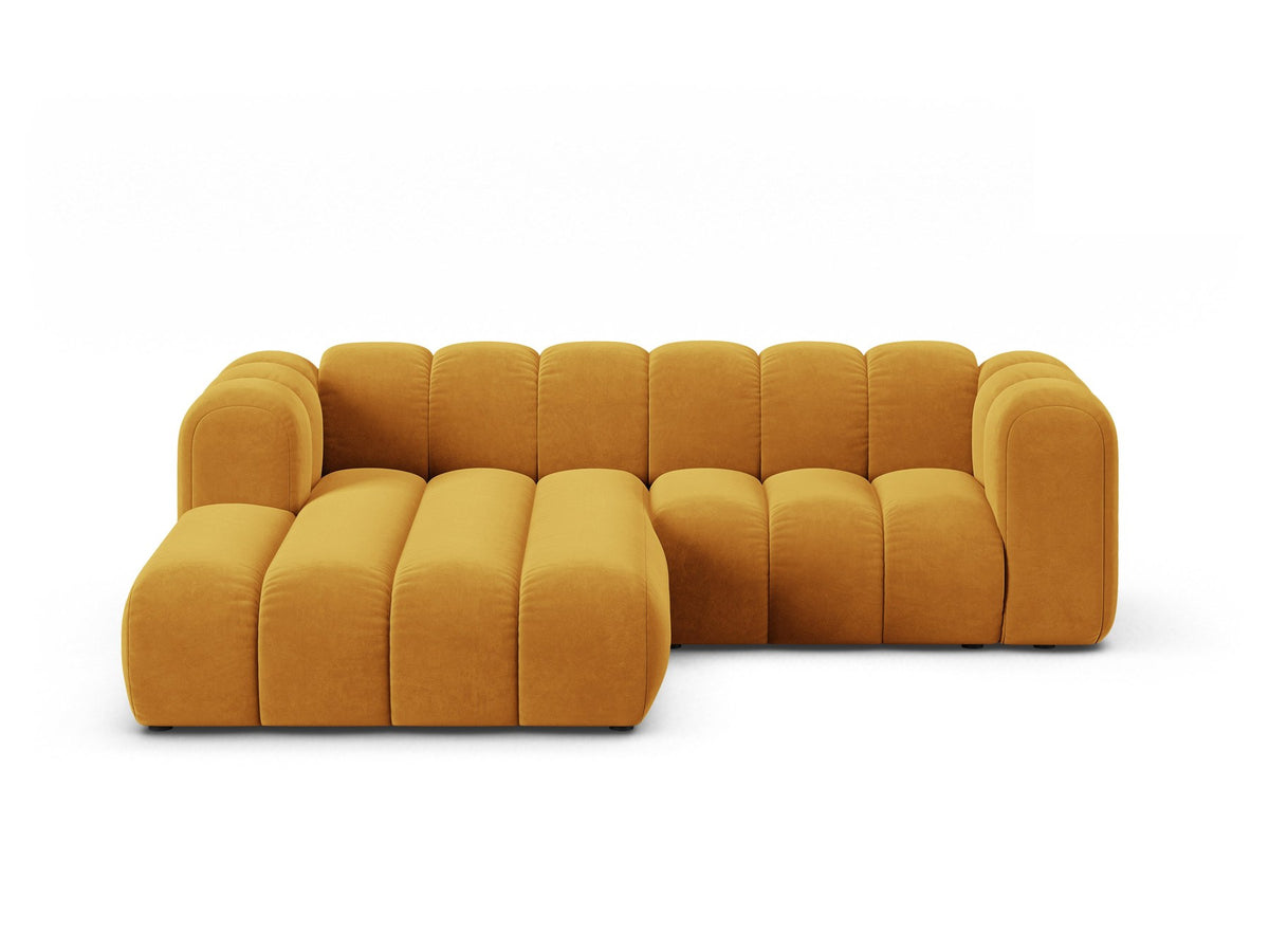 Lupine Linkes Ecksofa von Micadoni in Beige, L-förmiges Ecksofa mit Samtstoff Venus, schwarzen Kunststoffbeinen, Ausrichtung links.