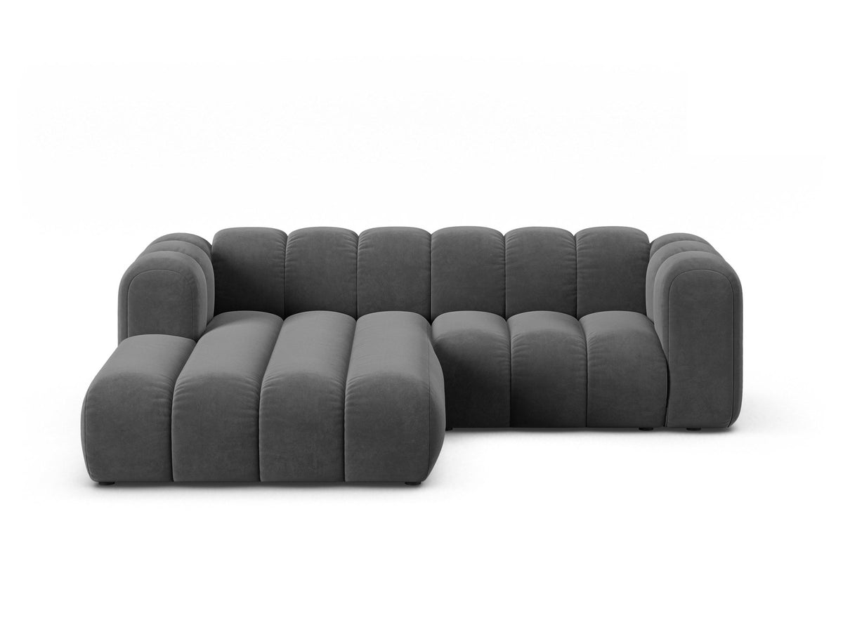 Lupine Linkes Ecksofa von Micadoni in Beige, L-förmiges Ecksofa mit Samtstoff Venus, schwarzen Kunststoffbeinen, Ausrichtung links.