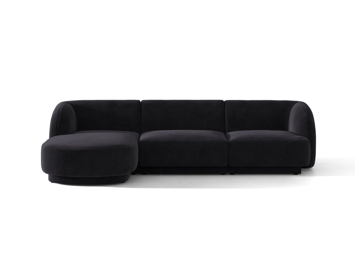 Miley Linkes Ecksofa von Micadoni, L-Sofa links in Dunkelbeige mit Bluvel-Stoffbezug und schwarzen Kunststoffbeinen, Frontalansicht.